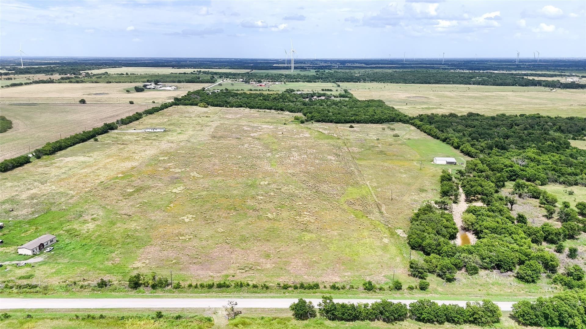10 acres in Hill County gallery image 4