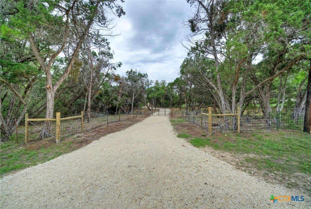14.55 acres in Travis County gallery image 3