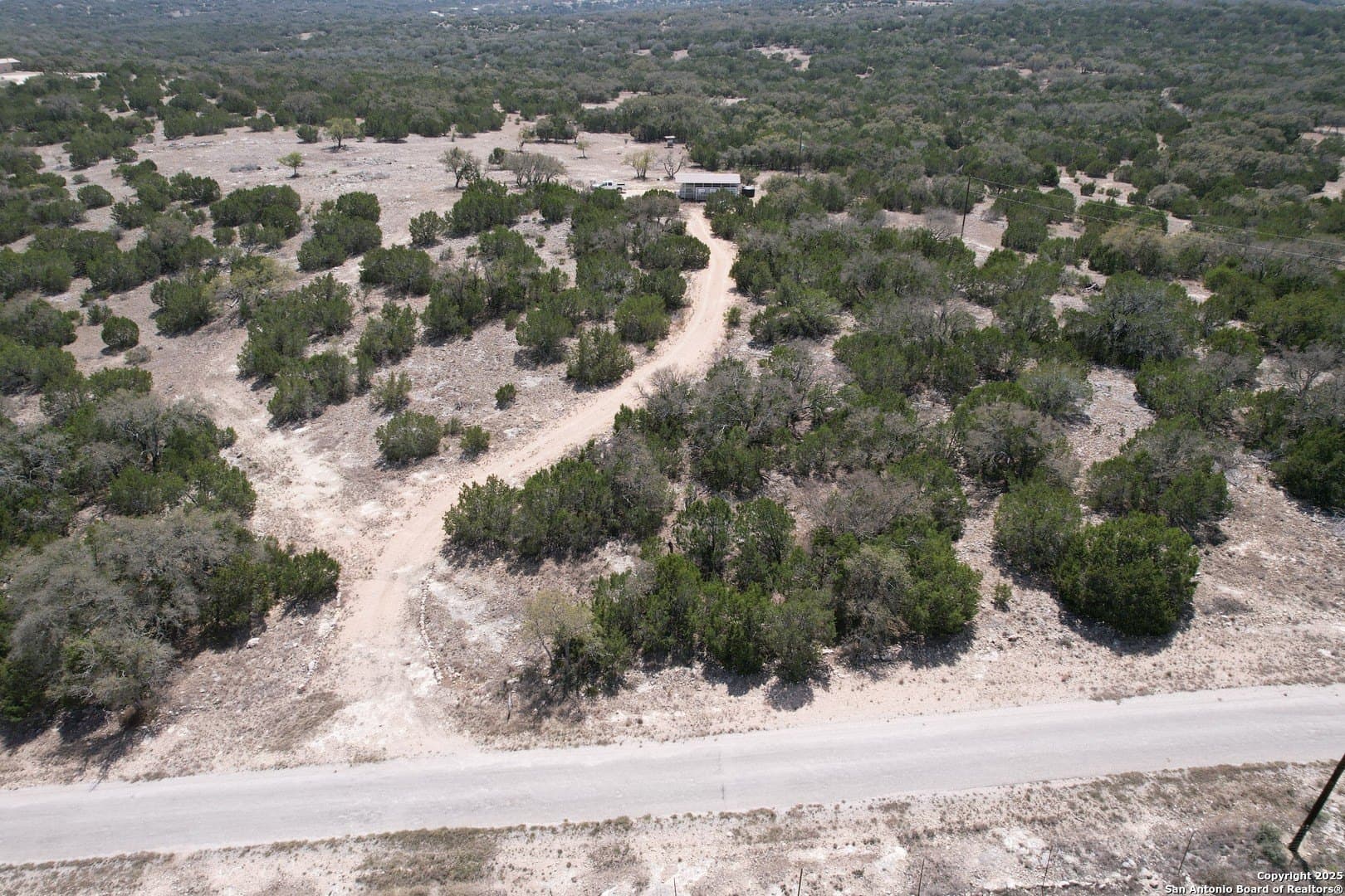 54.8 acres in Edwards County gallery image 3