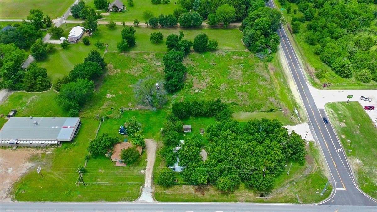 3.33 acres in Navarro County - photo 9