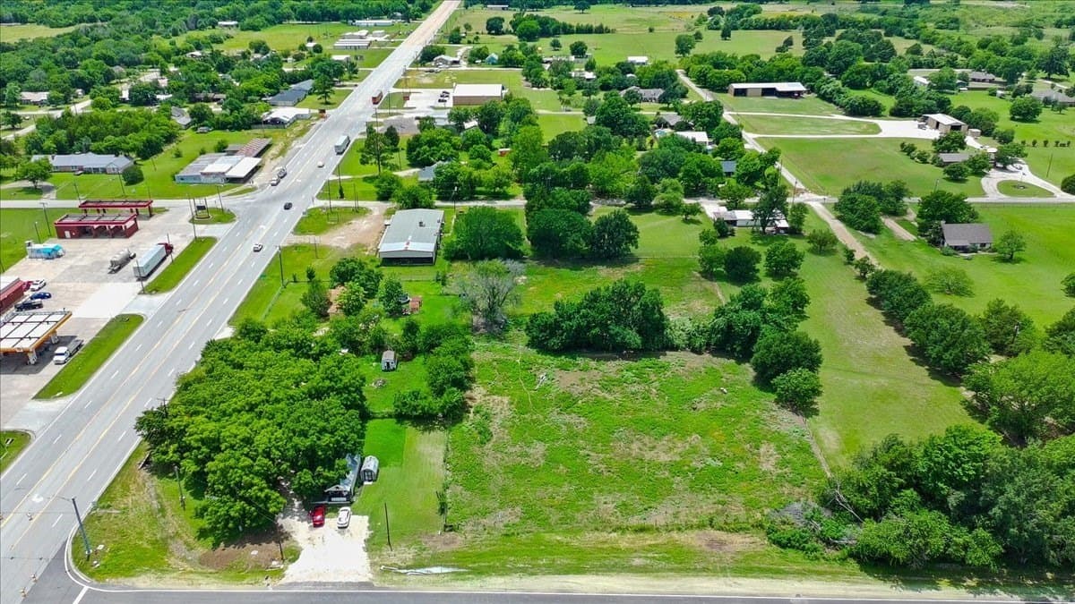 3.33 acres in Navarro County - photo 6