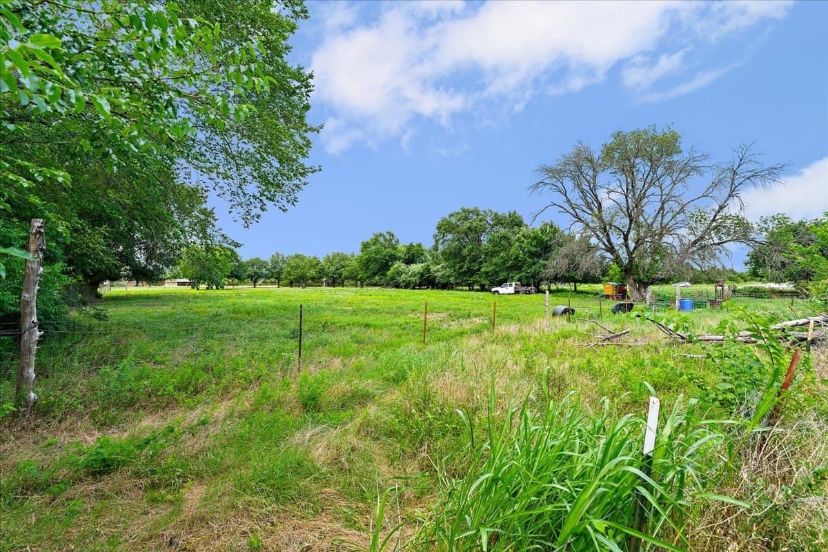 3.33 acres in Navarro County - photo 19