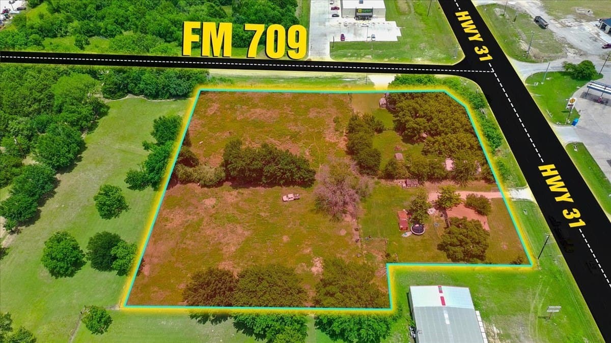 3.33 acres in Navarro County - photo 3
