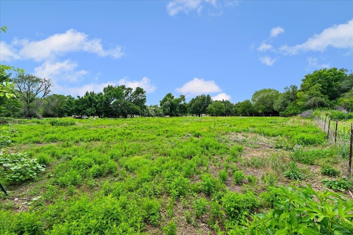 3.33 acres in Navarro County - photo 23