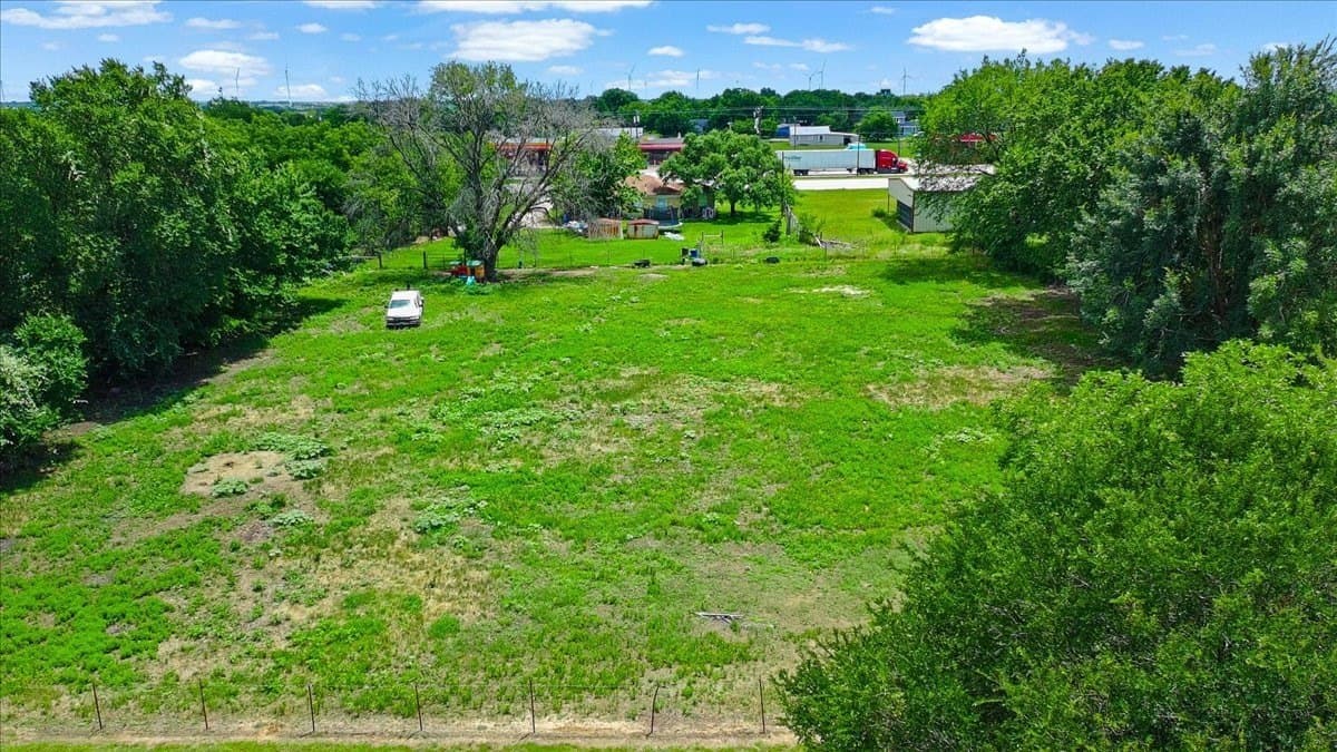 3.33 acres in Navarro County - photo 14