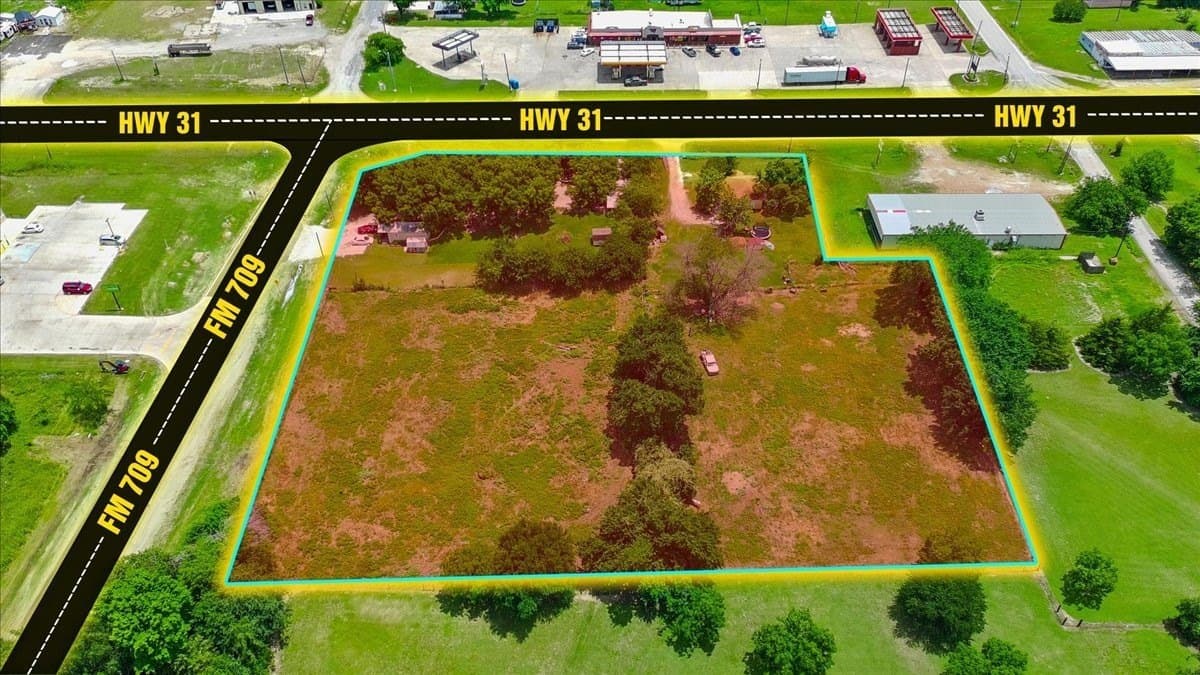 3.33 acres in Navarro County - photo 2