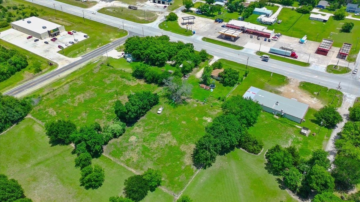 3.33 acres in Navarro County - photo 11