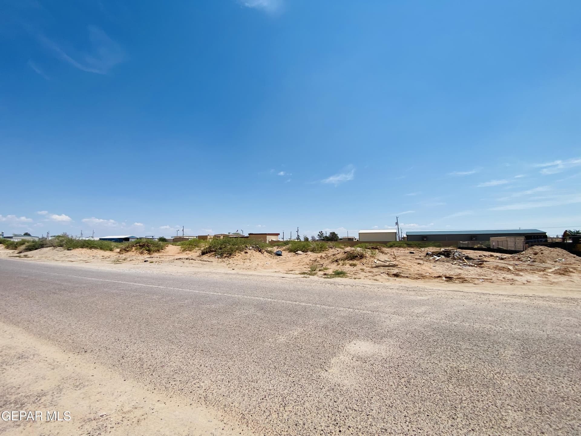 2.11 acres in El Paso County gallery image 2