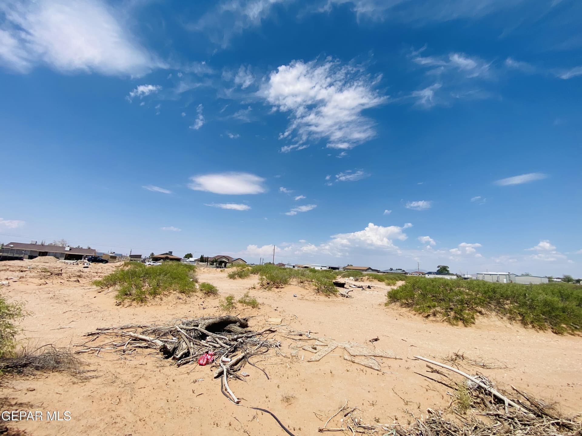 2.11 acres in El Paso County gallery image 4
