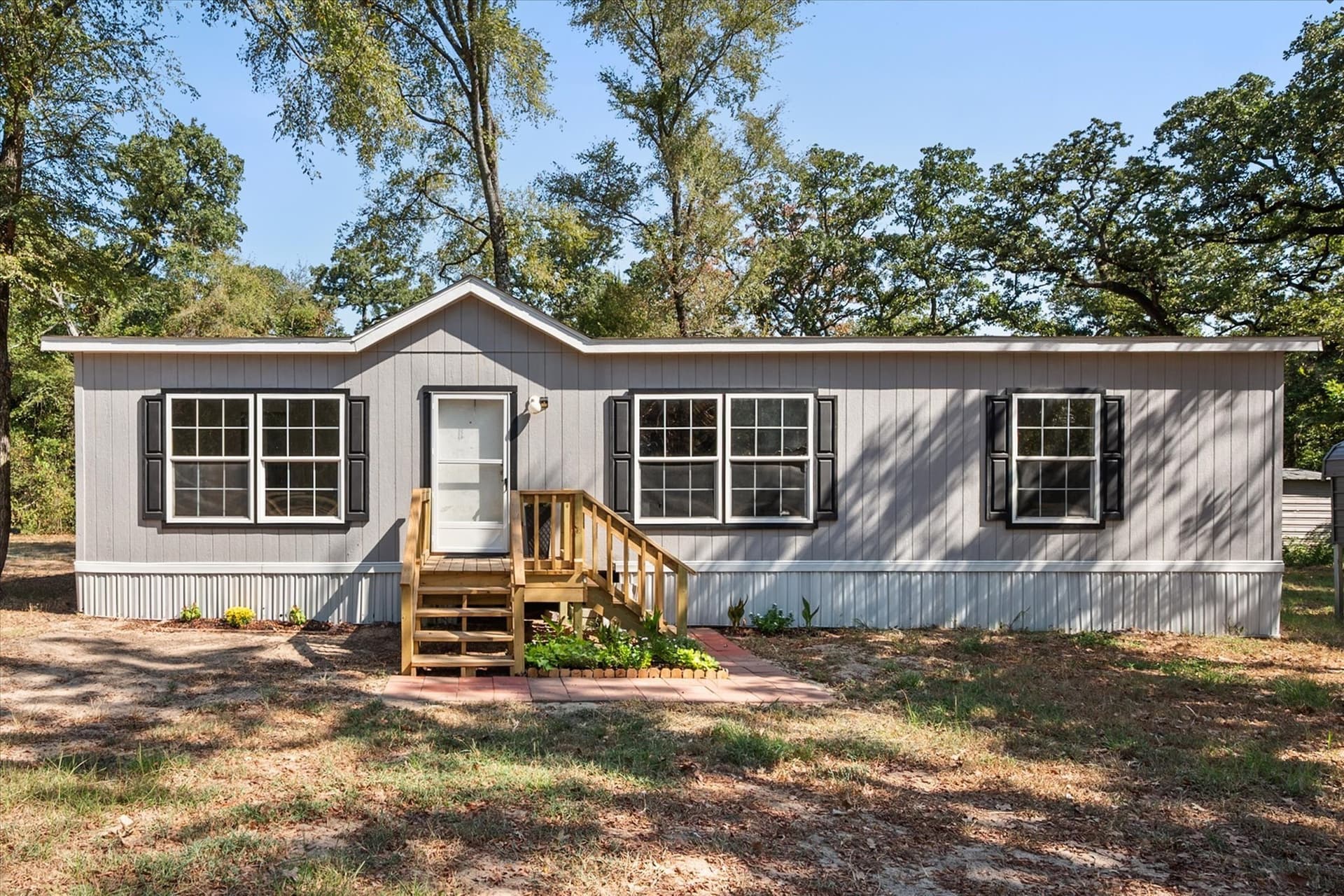 10 acres in Freestone County