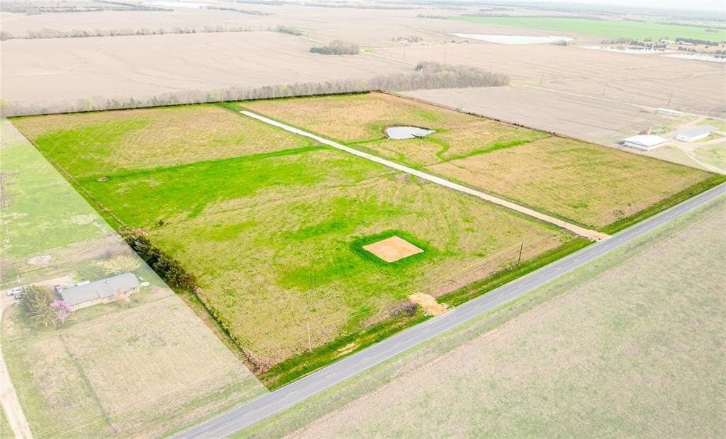 2.14 acres in Lamar County