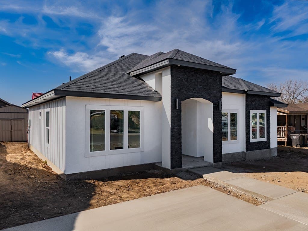 6,105 acres in Maverick County gallery image 3