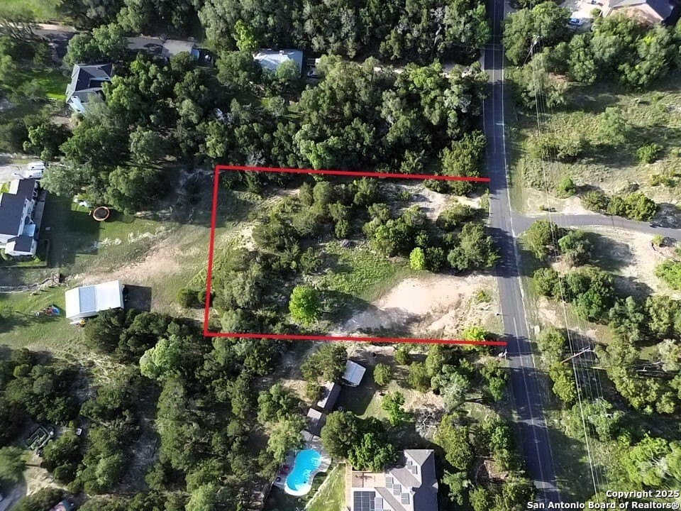 1.13 acres in Comal County gallery image 4