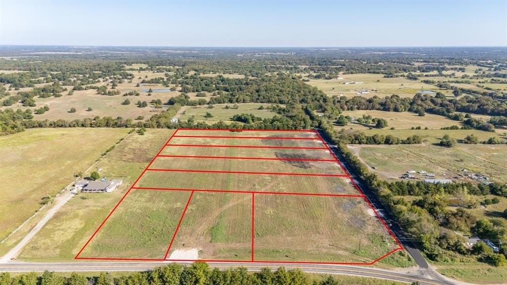 2 acres in Hunt County