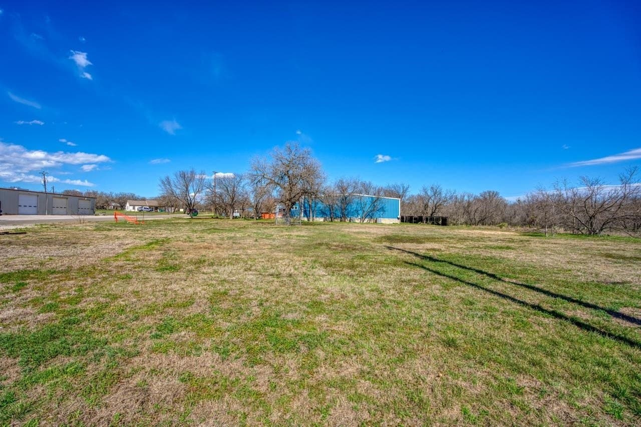 0.75 acres in Burnet County gallery image 4