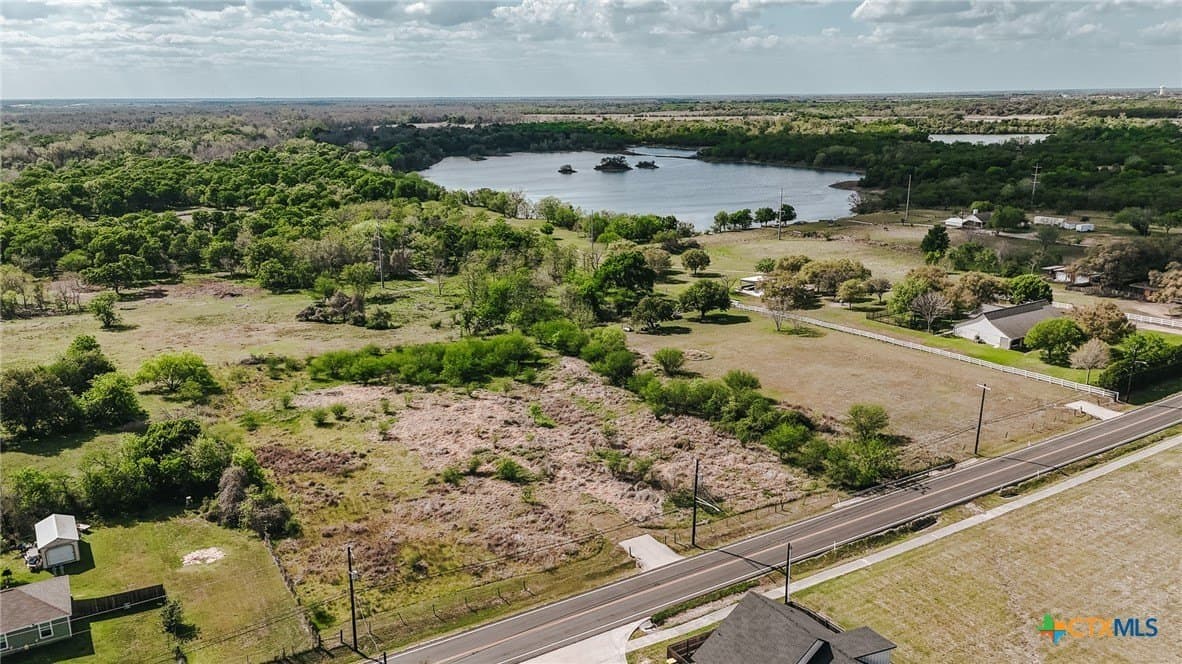 4 acres in Victoria County gallery image 2