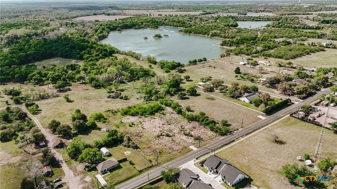 4 acres in Victoria County - photo 11