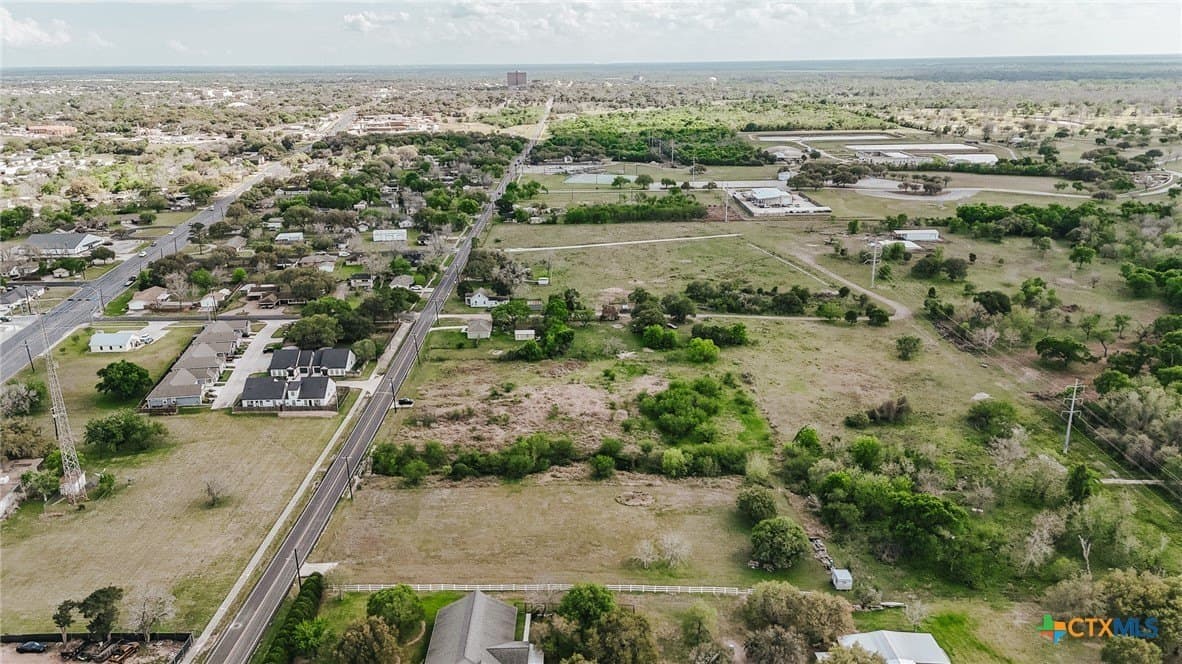 4 acres in Victoria County - photo 6