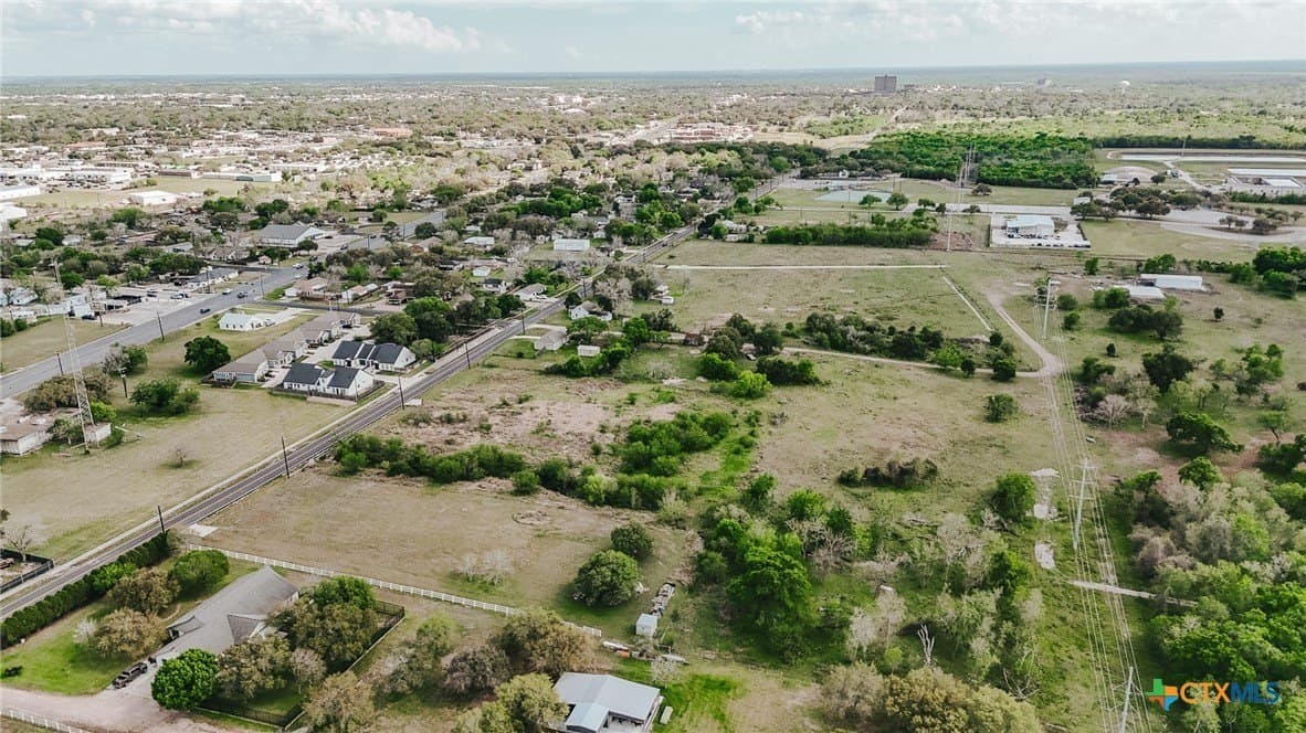 4 acres in Victoria County - photo 12