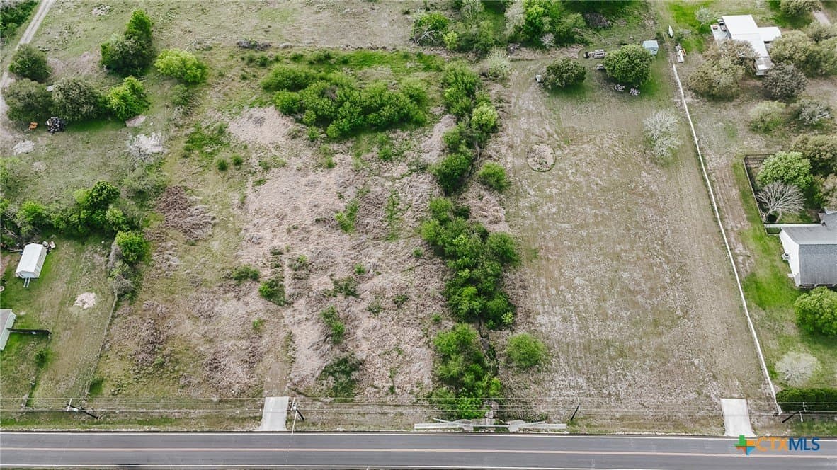 4 acres in Victoria County - photo 8
