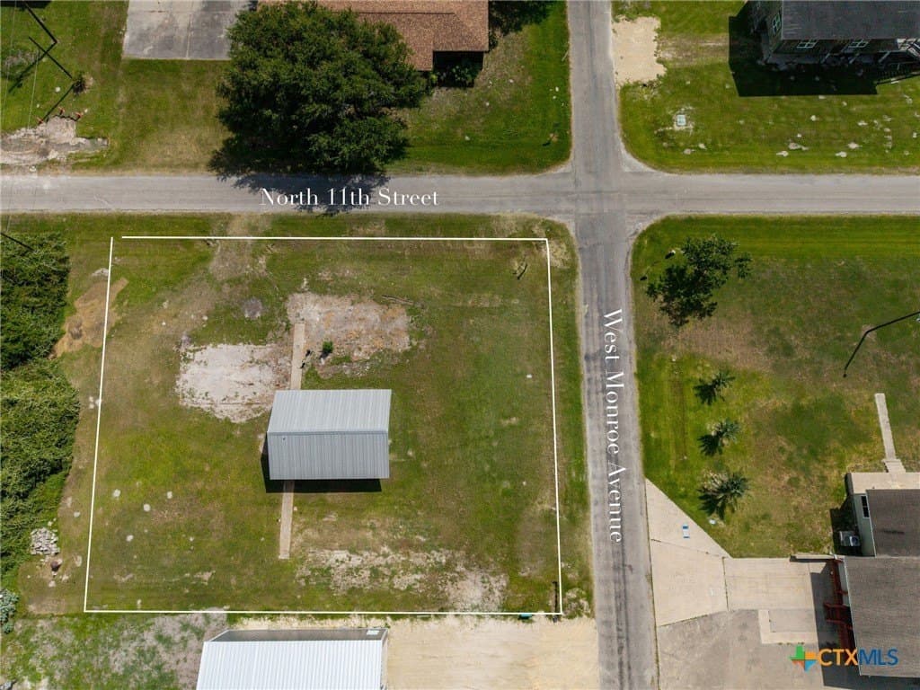 0.32 acres in Calhoun County - photo 7