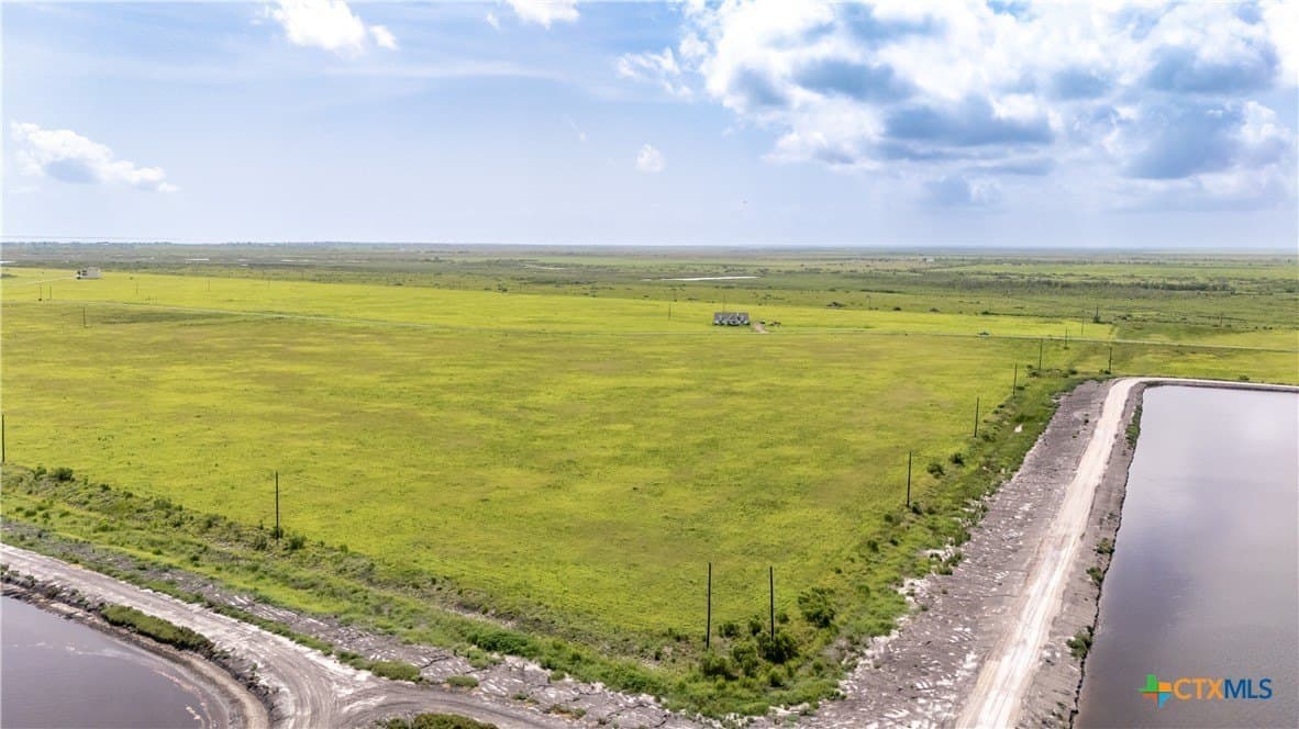 10 acres in Calhoun County gallery image 4
