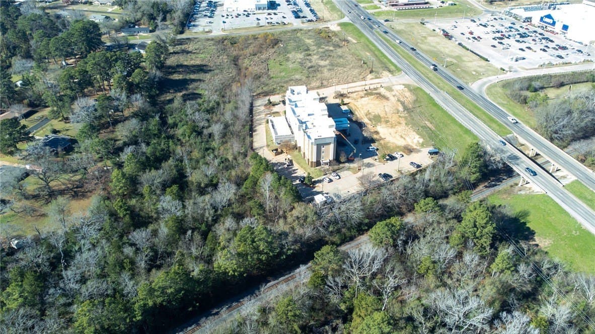 7.77 acres in Anderson County gallery image 3
