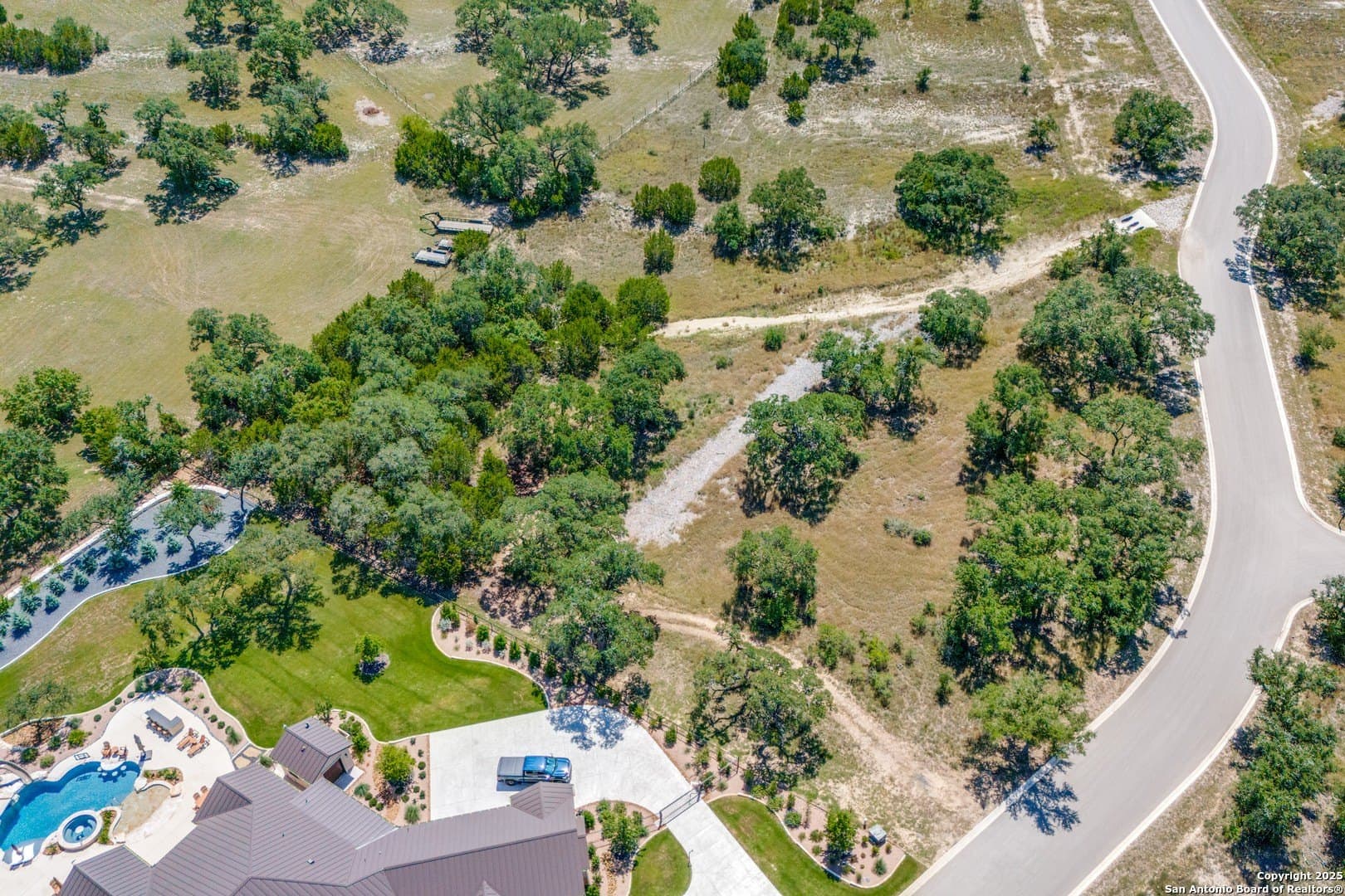 1.08 acres in Bexar County gallery image 3
