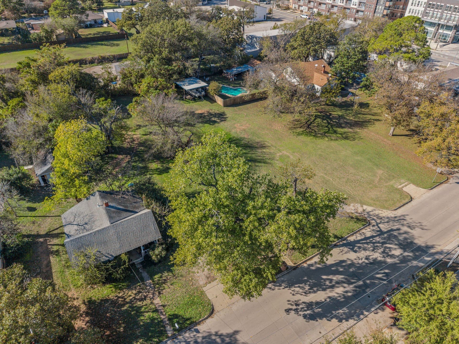 0.37 acres in Tarrant County - photo 9