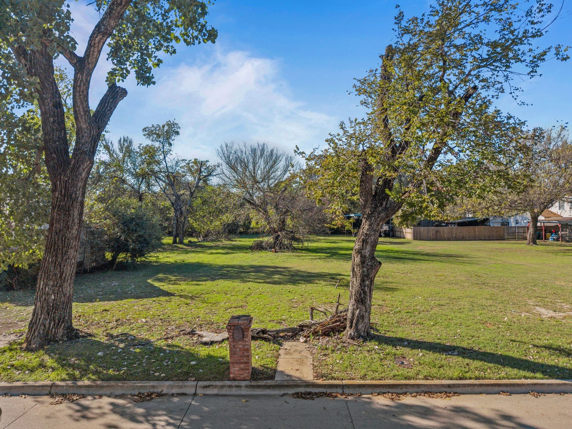0.37 acres in Tarrant County - photo 7