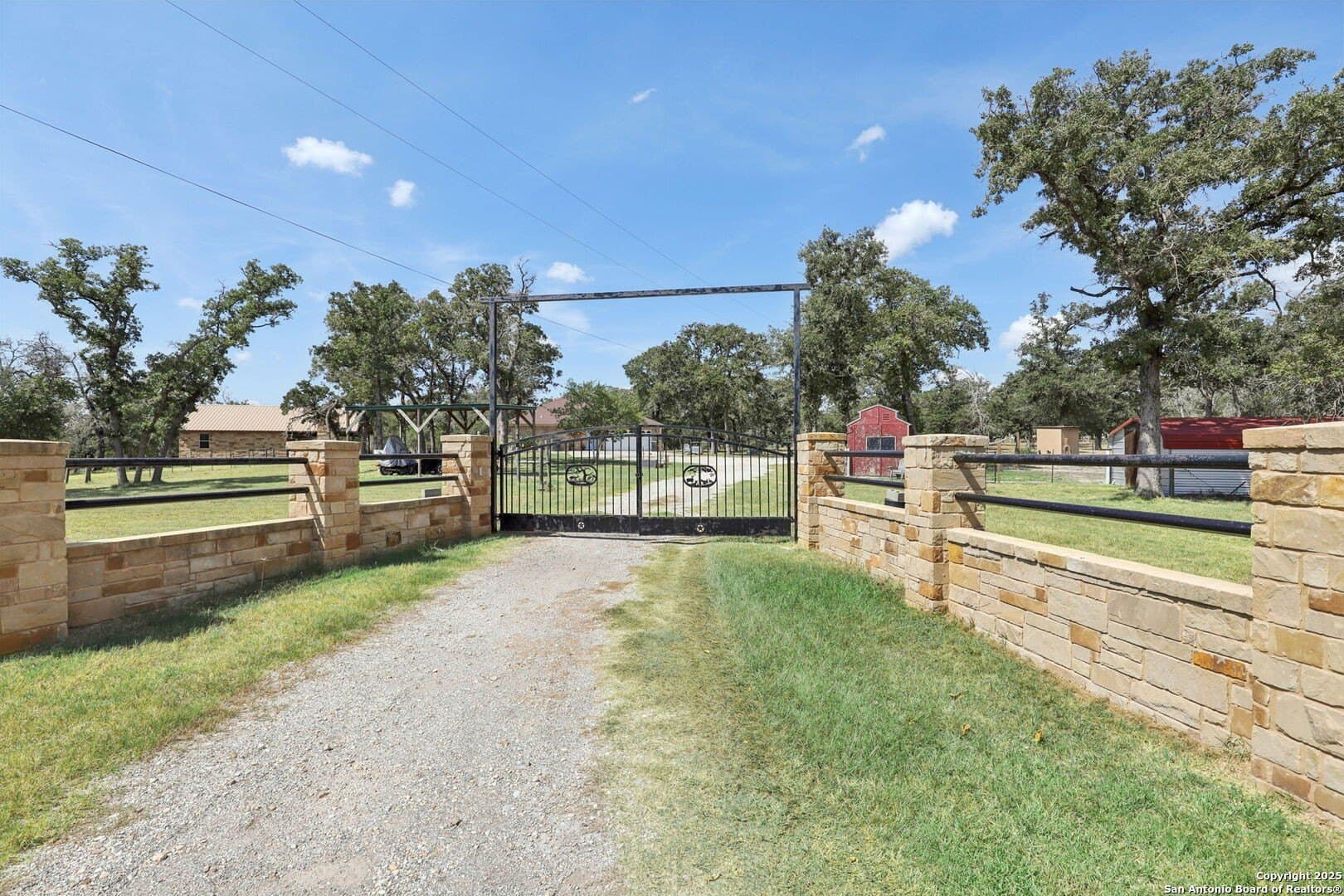 10.5 acres in Guadalupe County gallery image 3