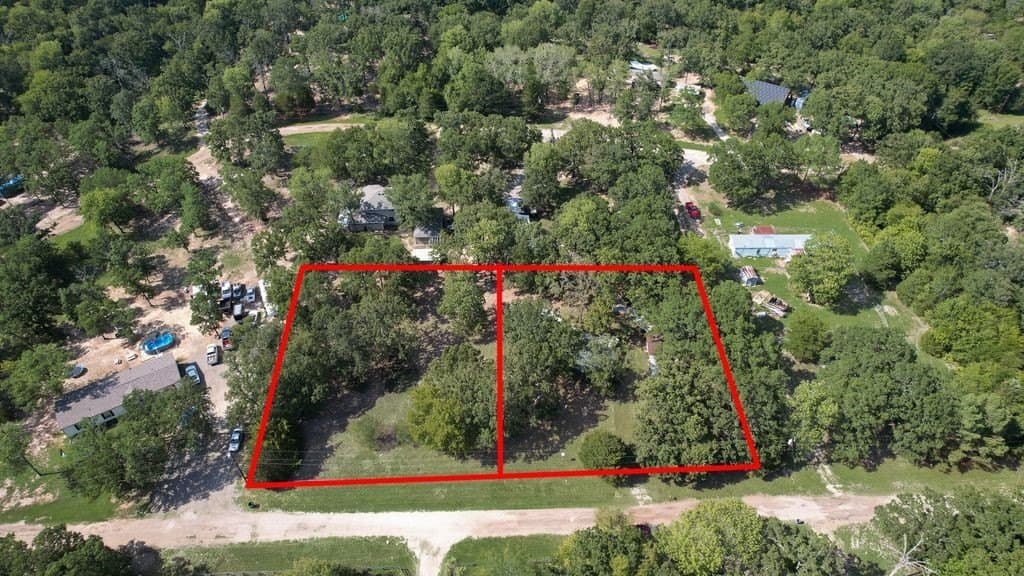 1.23 acres in Henderson County