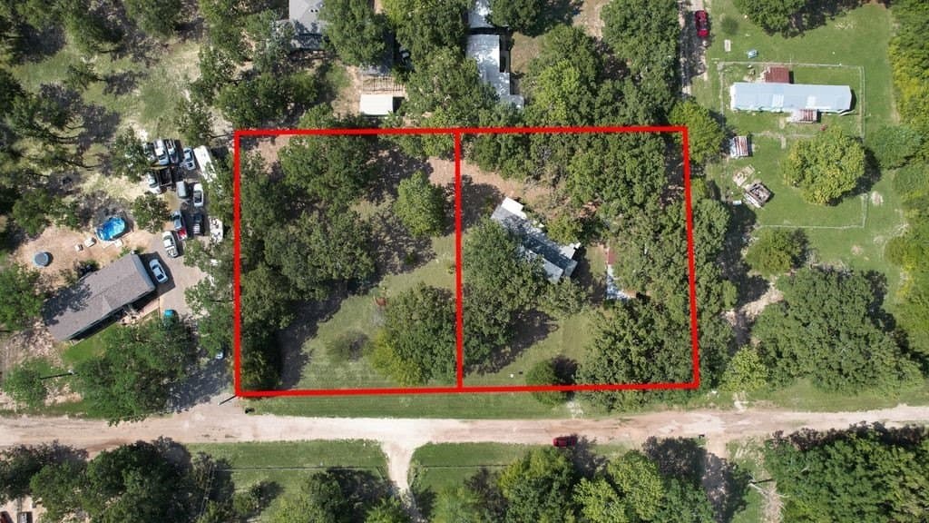 1.23 acres in Henderson County gallery image 3