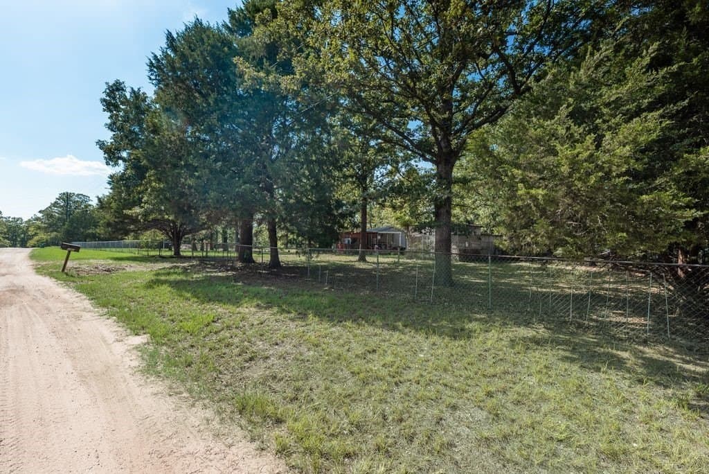 1.23 acres in Henderson County - photo 7