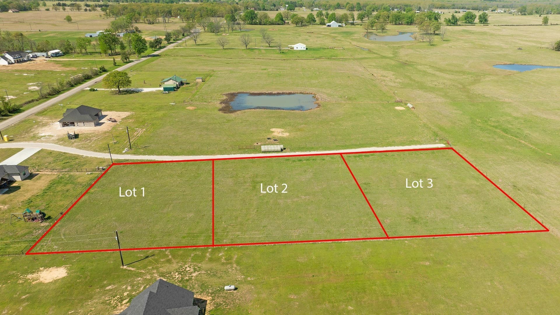 0.8 acres in Lamar County - photo 2