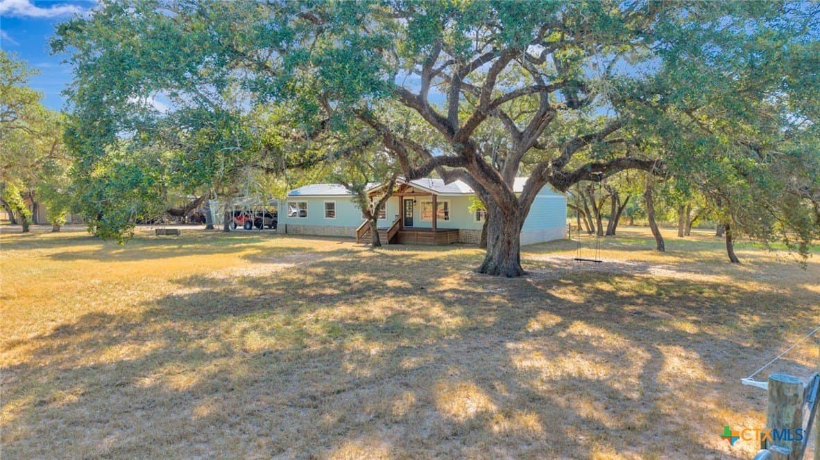 19.84 acres in Lavaca County - photo 2