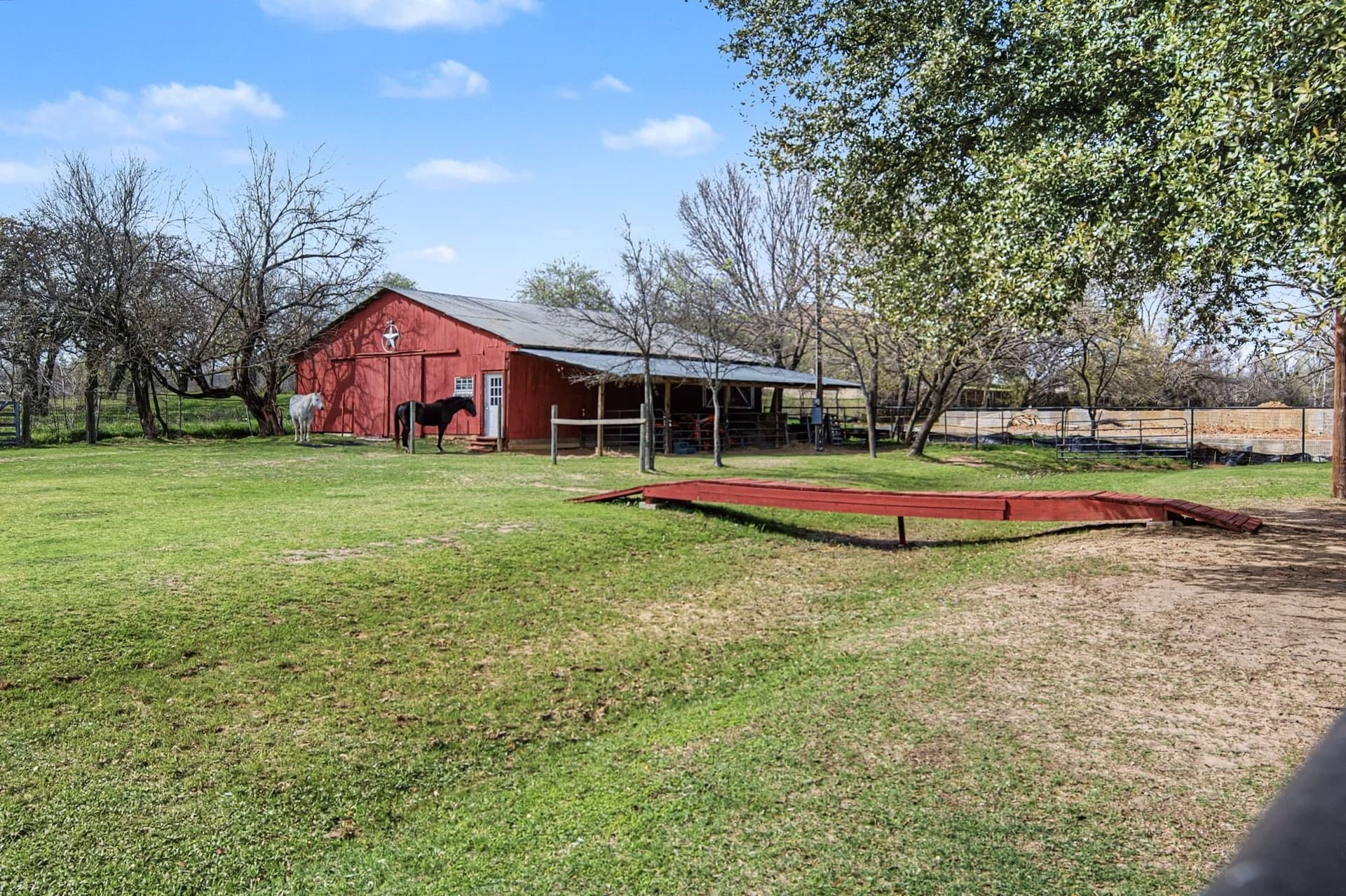 4.51 acres in Tarrant County - photo 6
