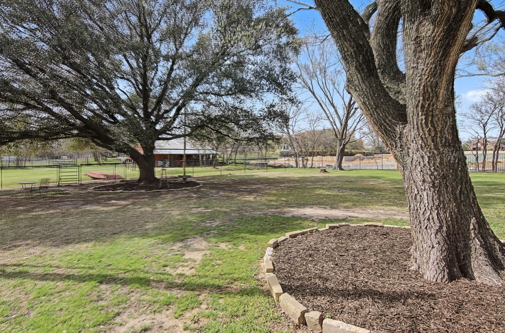 4.51 acres in Tarrant County - photo 3