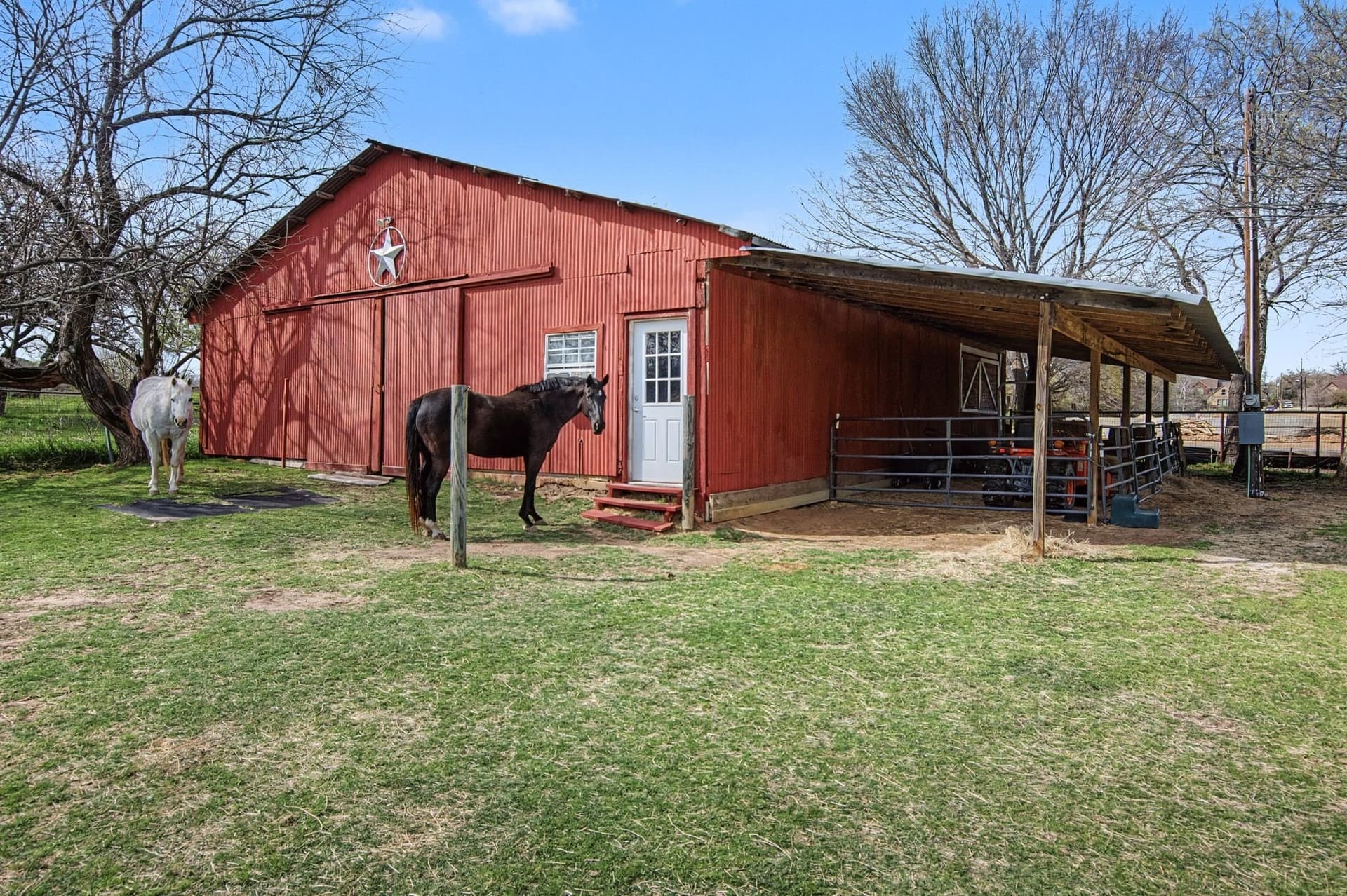 4.51 acres in Tarrant County - photo 8