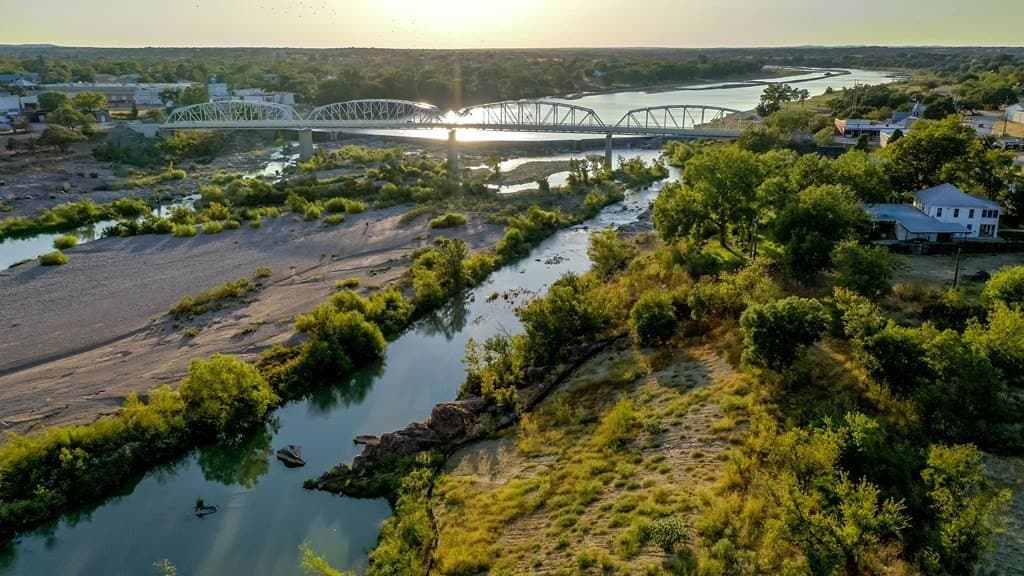 0.25 acres in Llano County gallery image 3