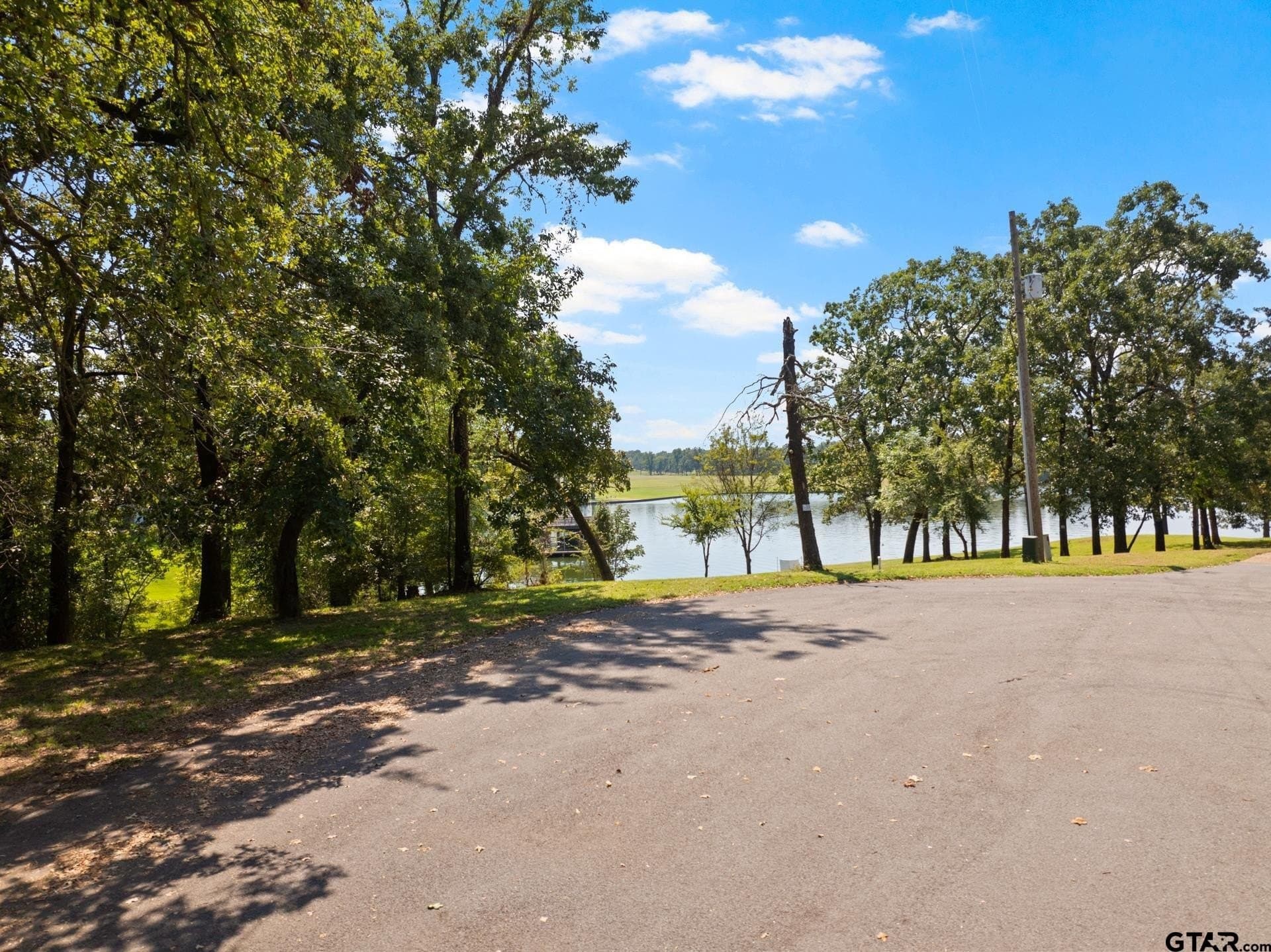 0.95 acres in Camp County gallery image 4