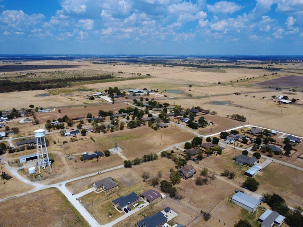 0.88 acres in Navarro County - photo 8