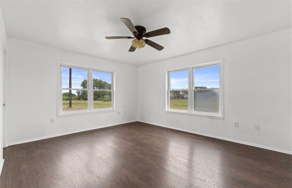 10 acres in San Patricio County - photo 23