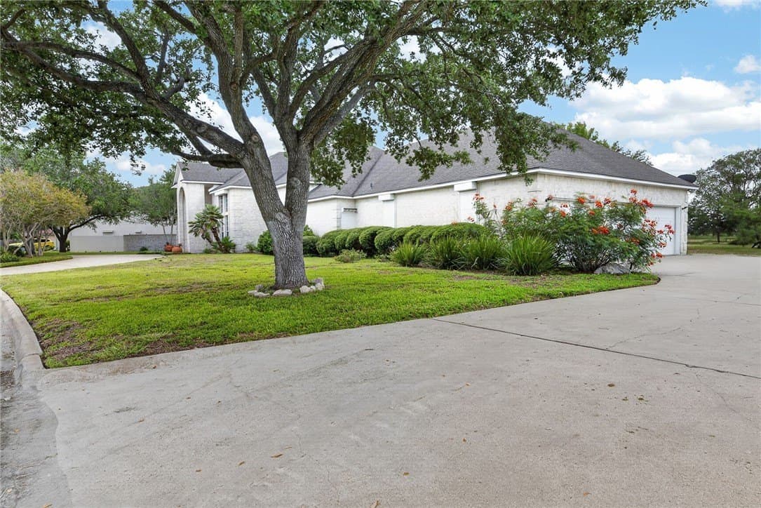 30,000 acres in Nueces County - photo 4
