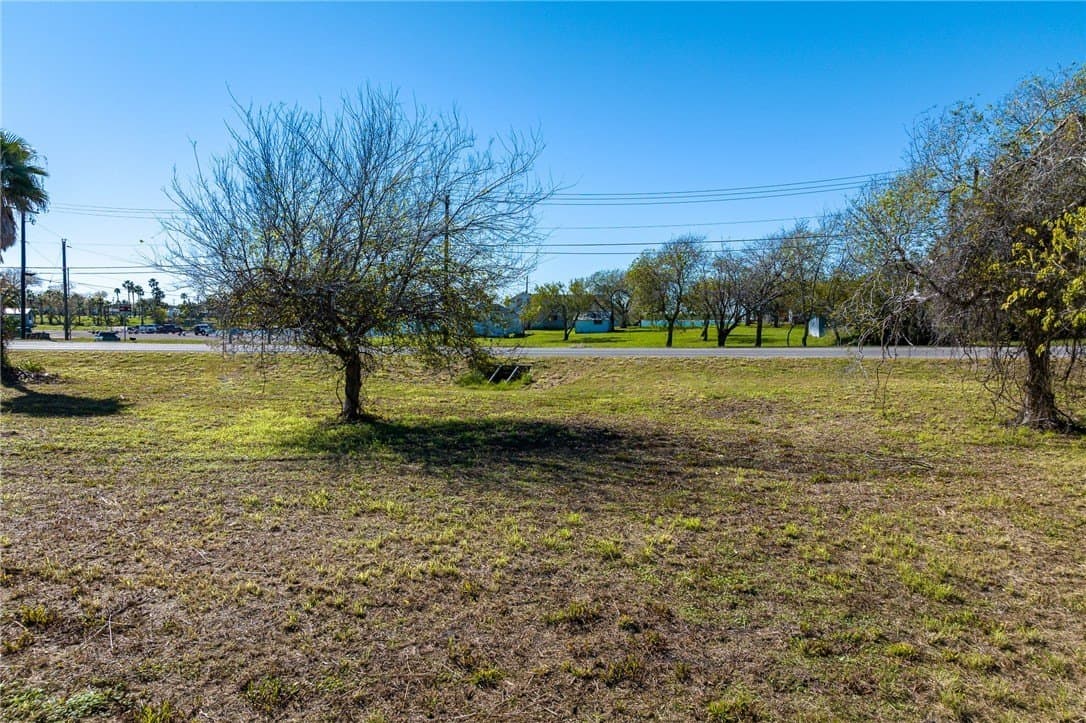0.96 acres in San Patricio County - photo 13