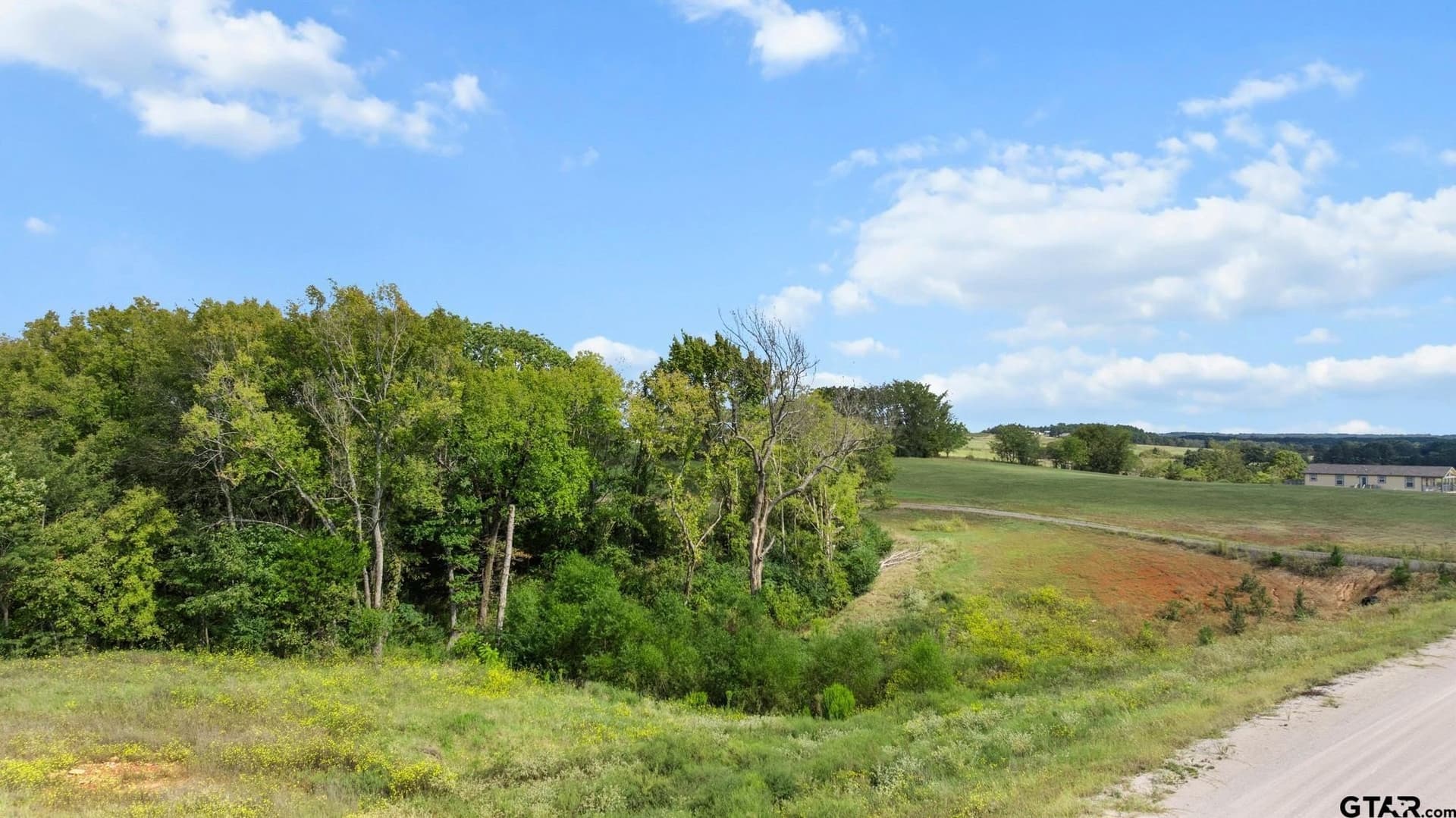 2.41 acres in Smith County gallery image 4