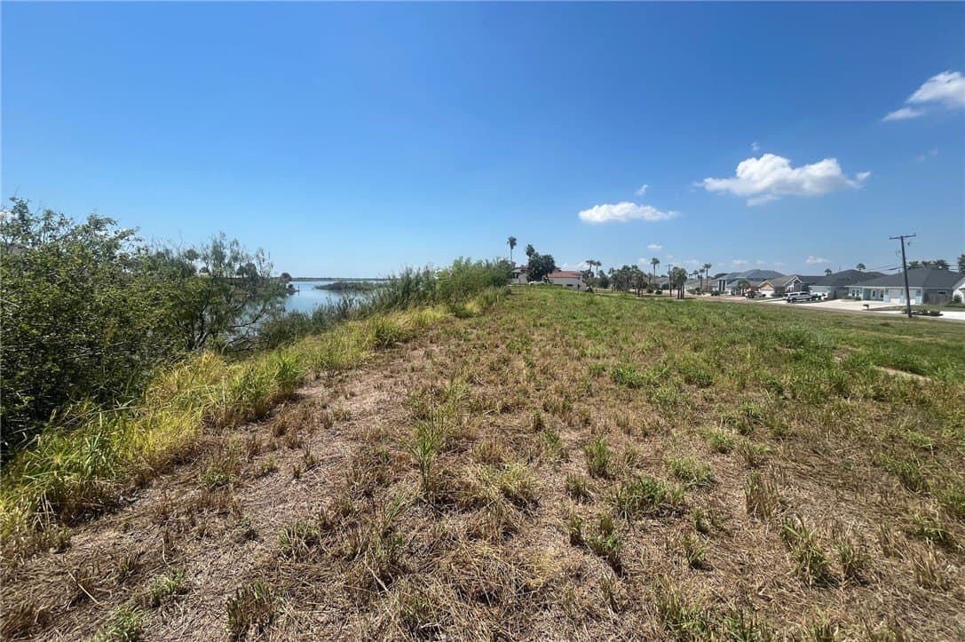 1.75 acres in San Patricio County - photo 5