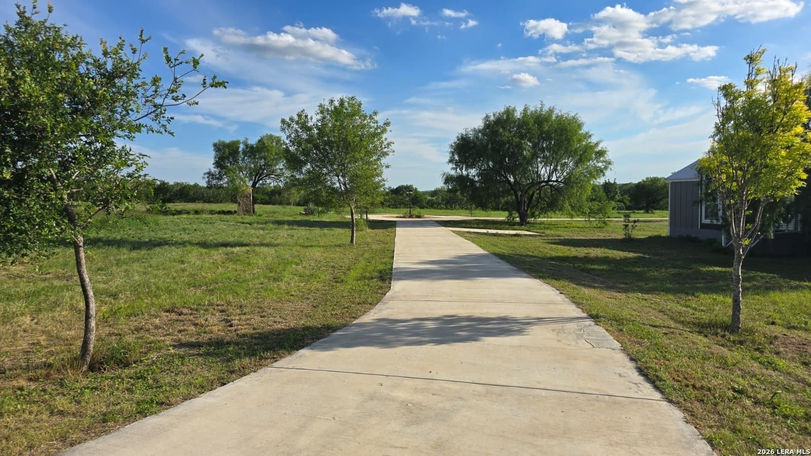 10.3 acres in Frio County gallery image 2