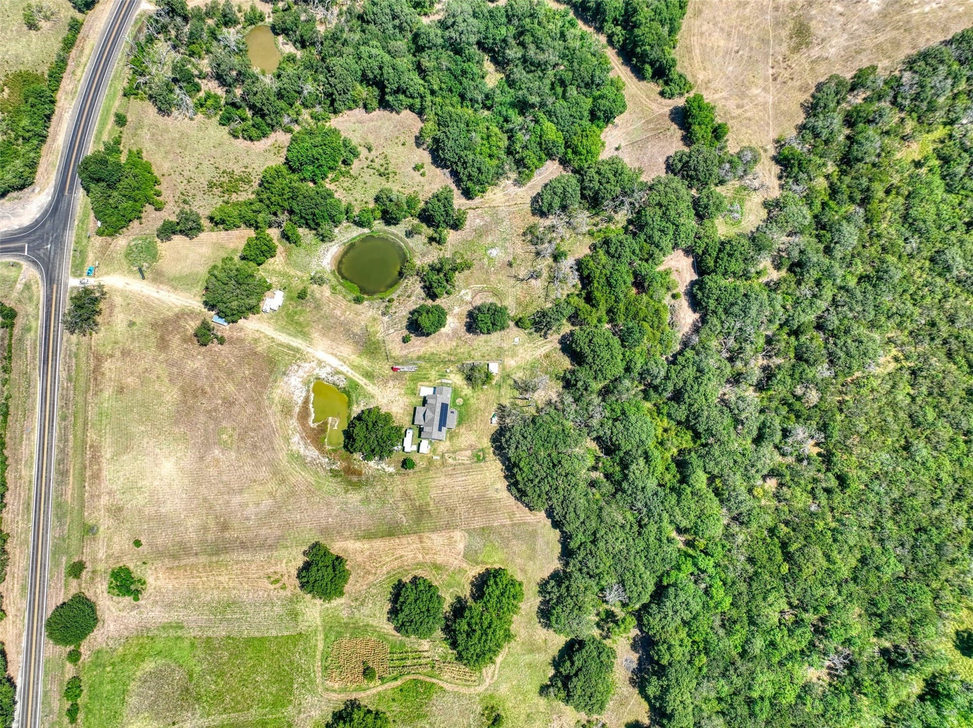 10.76 acres in Navarro County - photo 24