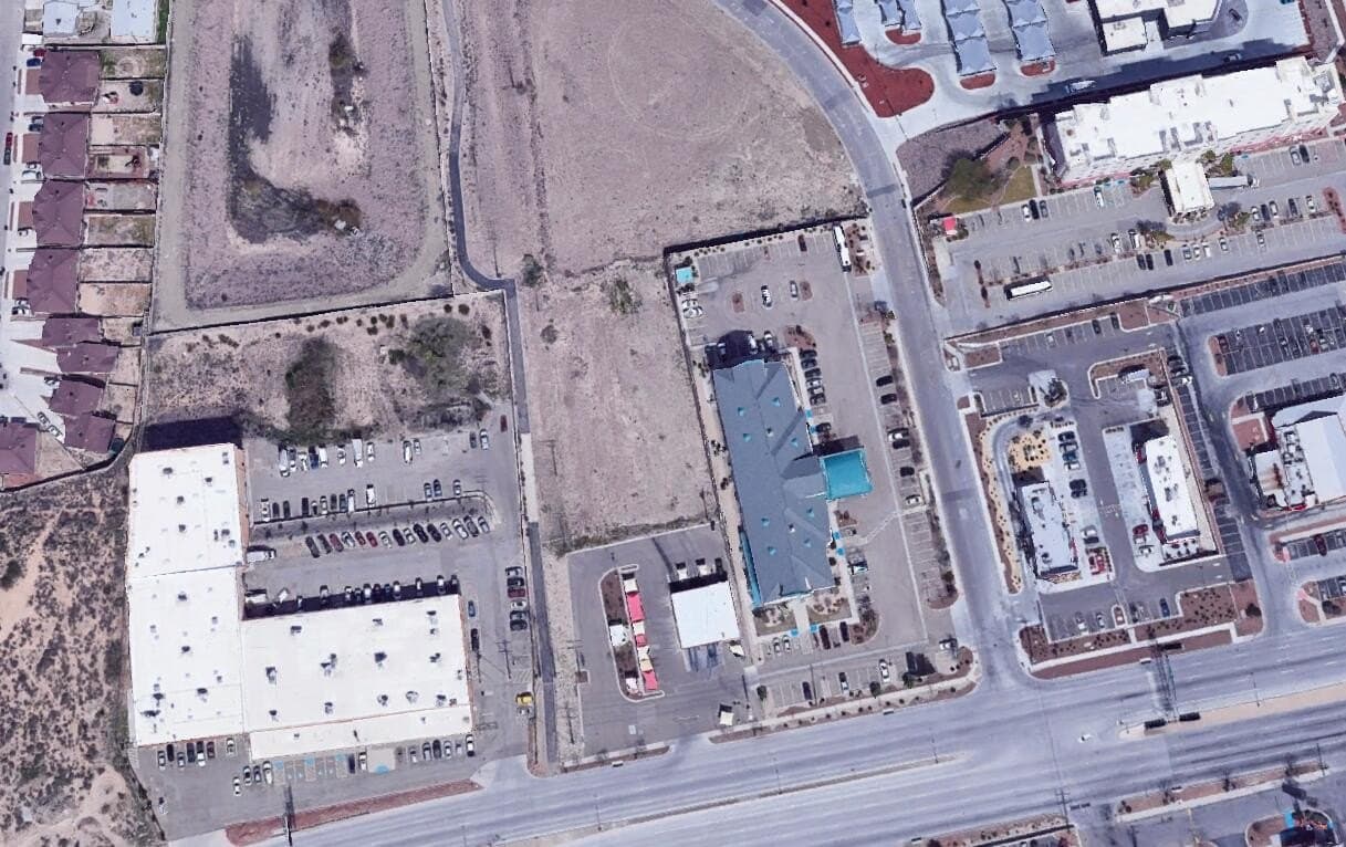 1.71 acres in El Paso County gallery image 4